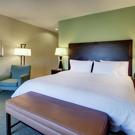 Hampton Inn Vernon Екстериор снимка