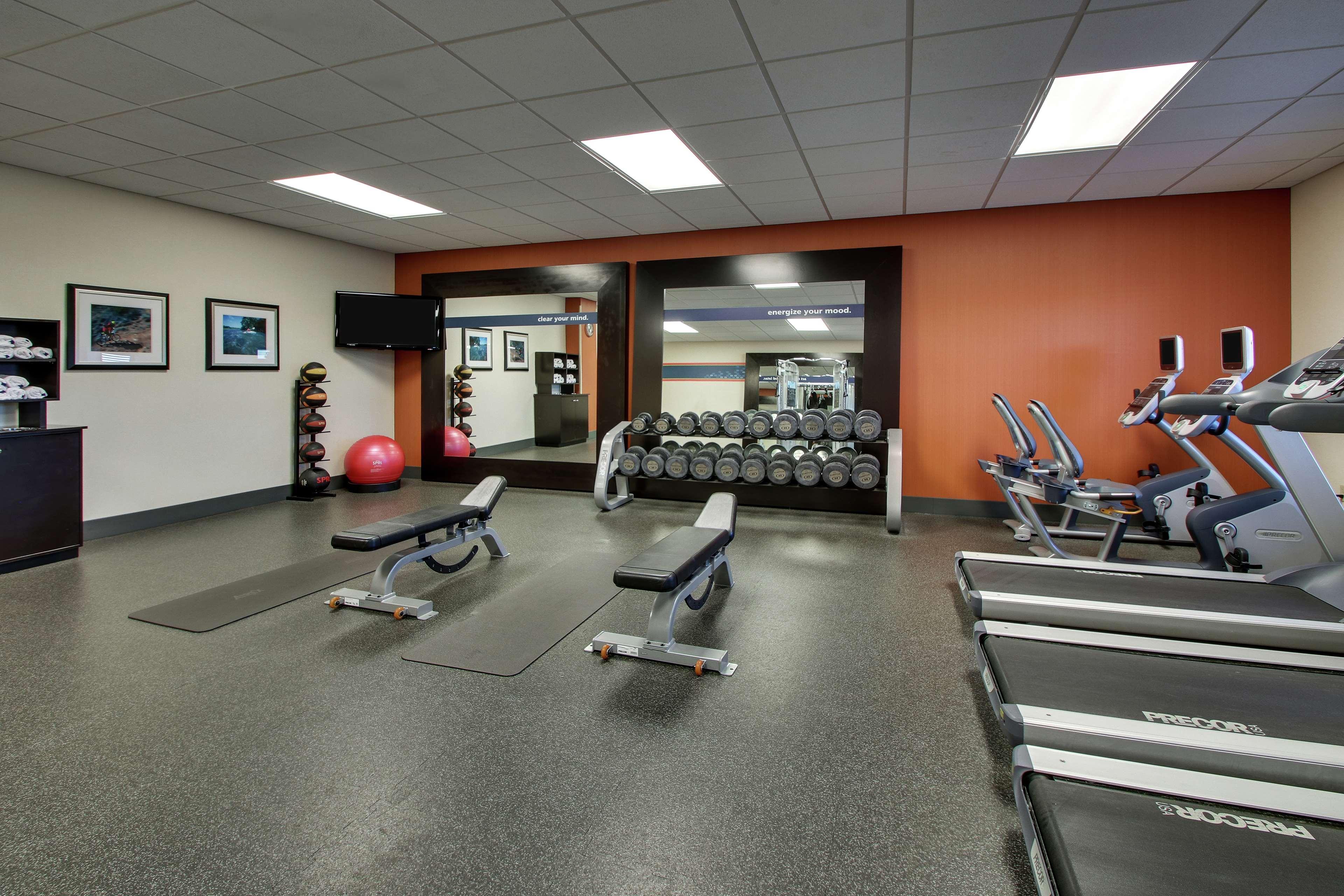 Hampton Inn Vernon Екстериор снимка