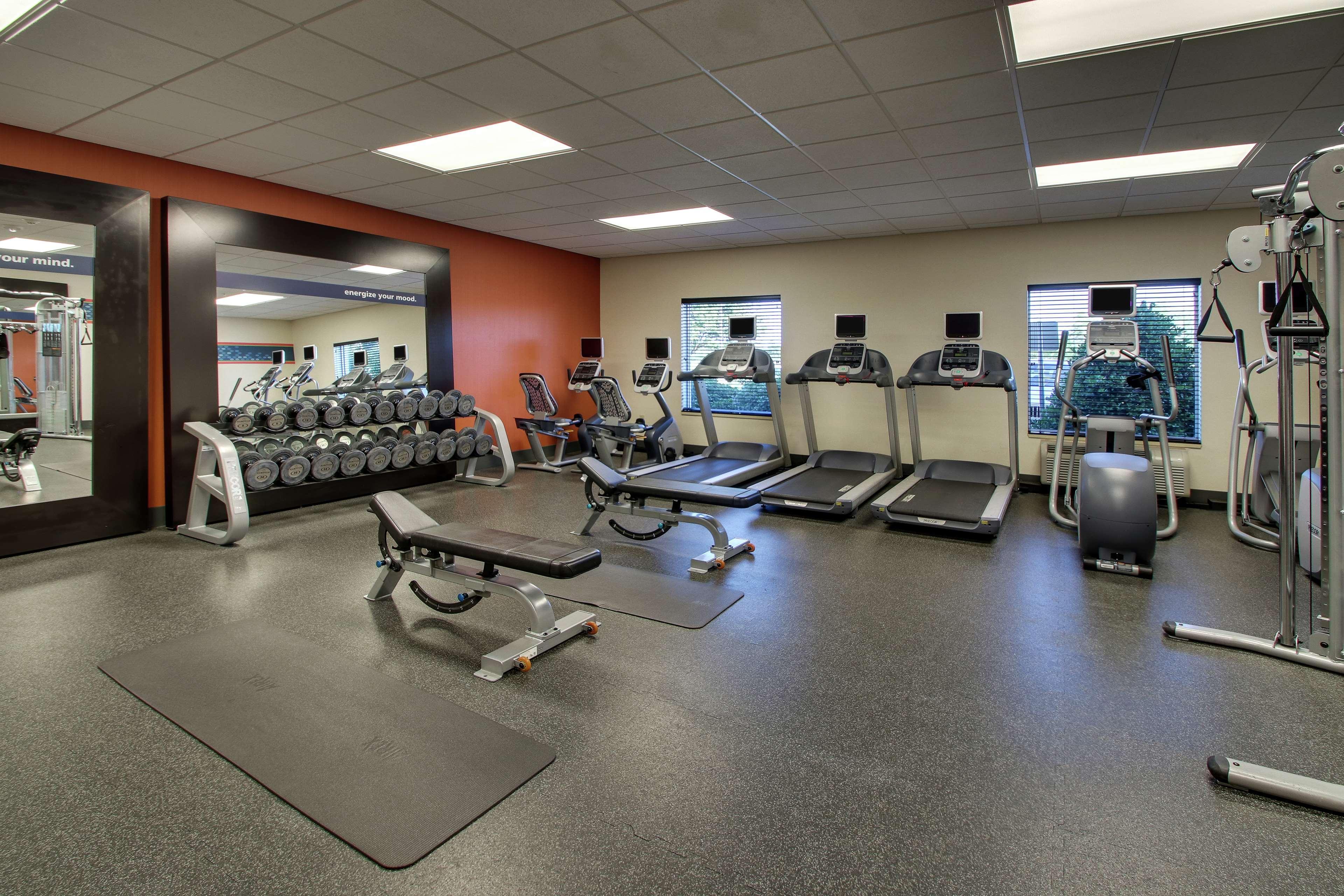 Hampton Inn Vernon Екстериор снимка
