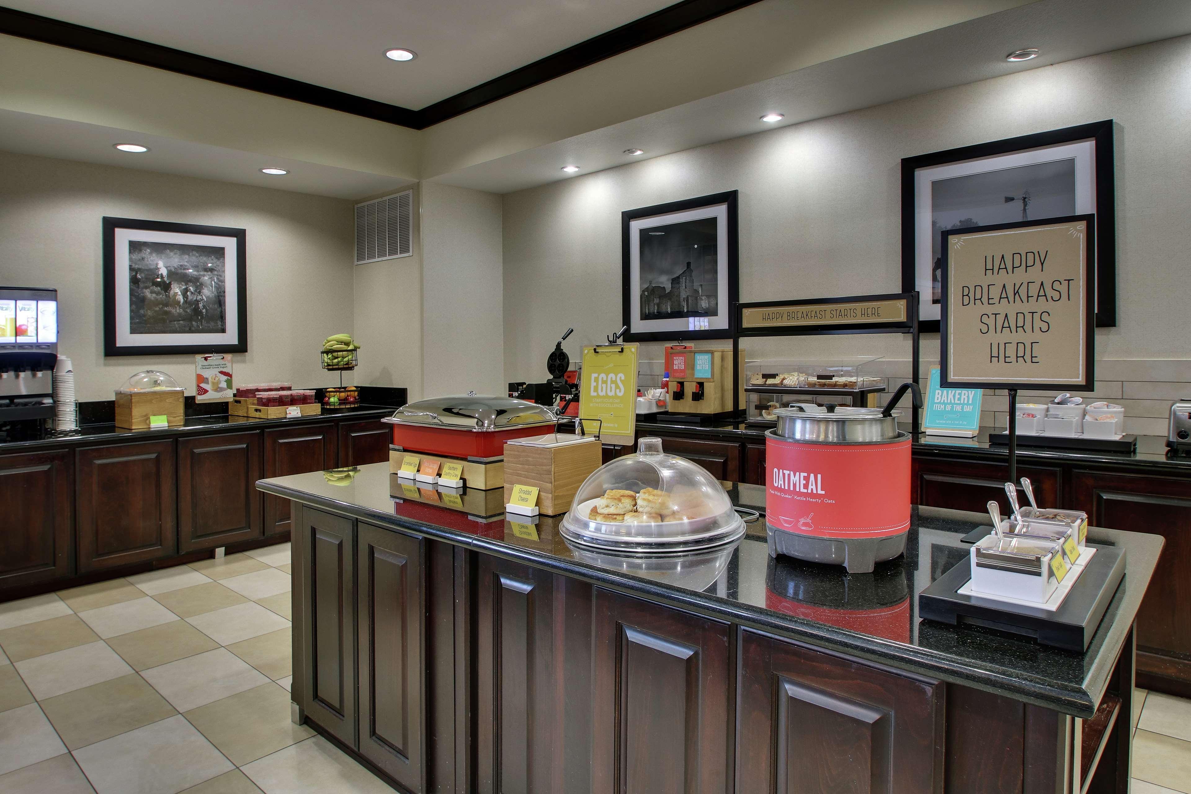 Hampton Inn Vernon Екстериор снимка