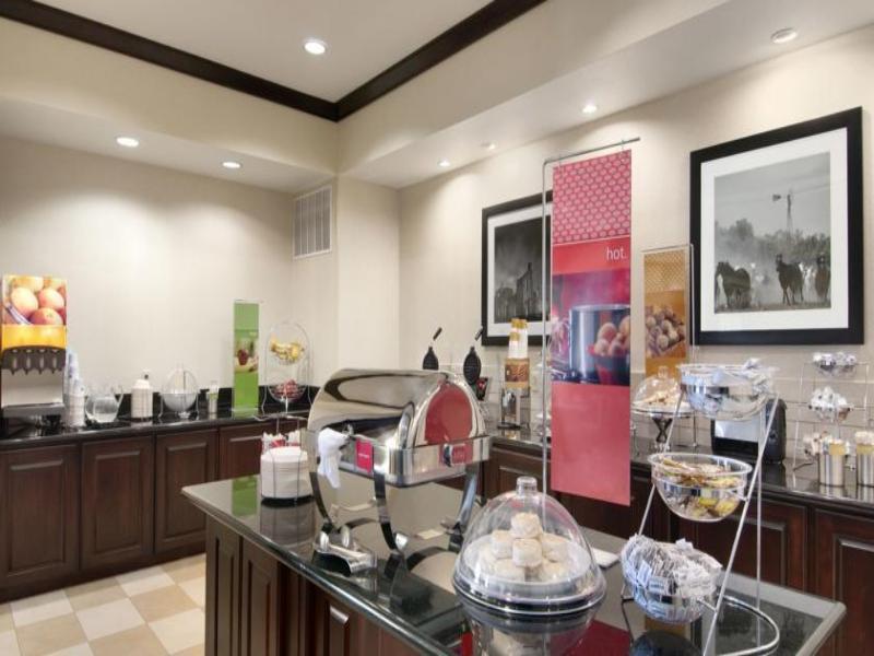 Hampton Inn Vernon Екстериор снимка