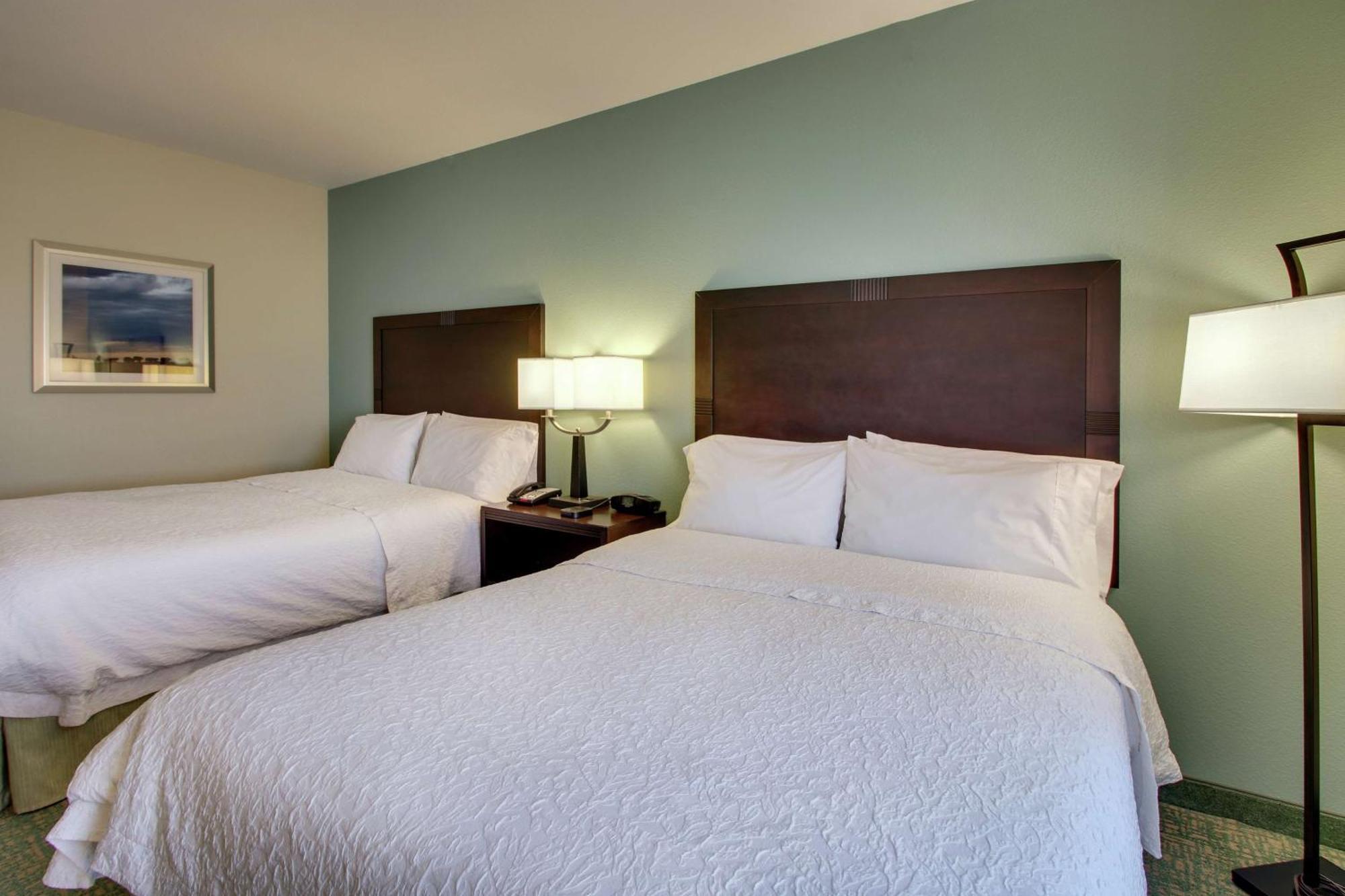 Hampton Inn Vernon Екстериор снимка
