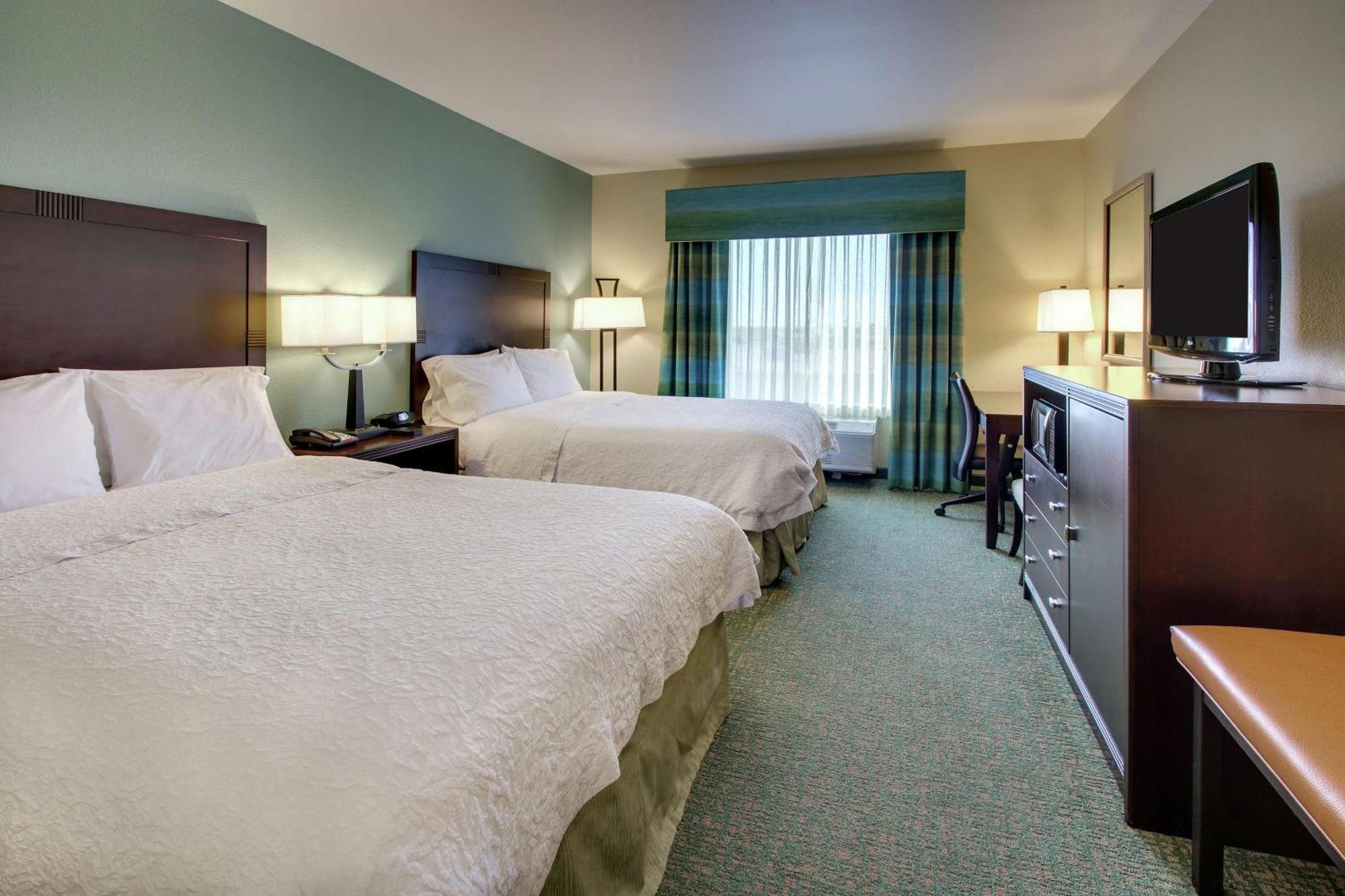 Hampton Inn Vernon Екстериор снимка
