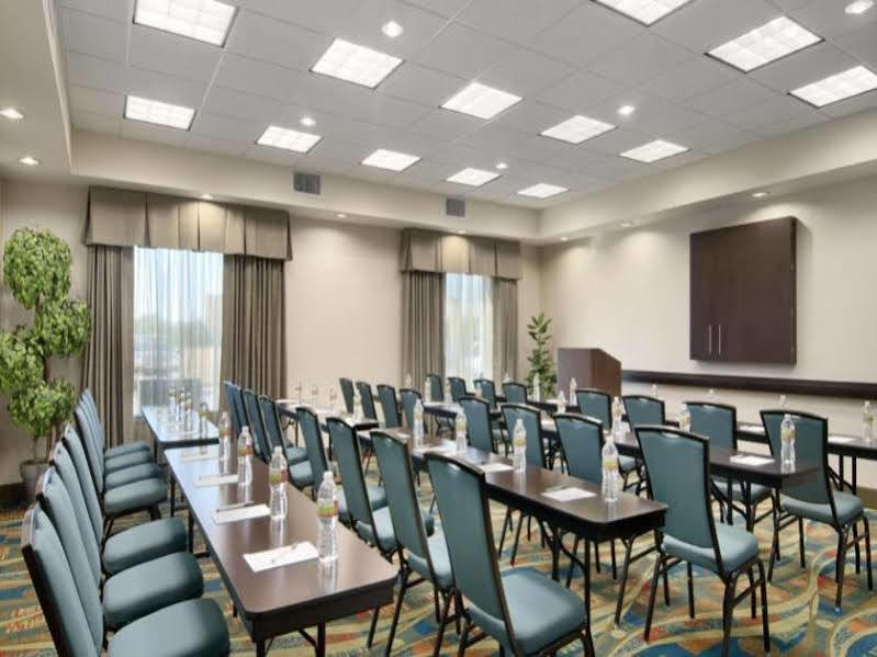 Hampton Inn Vernon Екстериор снимка